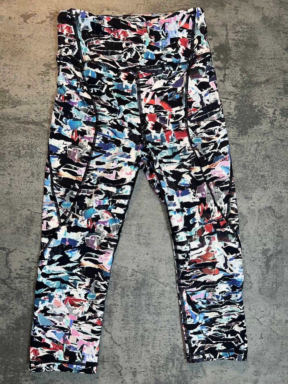 Lululemon Size 4 Fast and Free High-Rise Crop Leggings Multi-Color Abstract